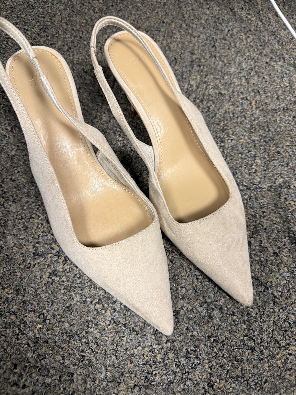 H&M Pointed Slingback Pumps in Light Beige Suede